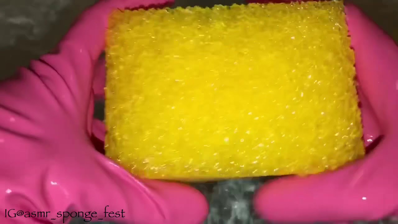 ASMR water sounds/ sponge squeezing with gloves (No talking)