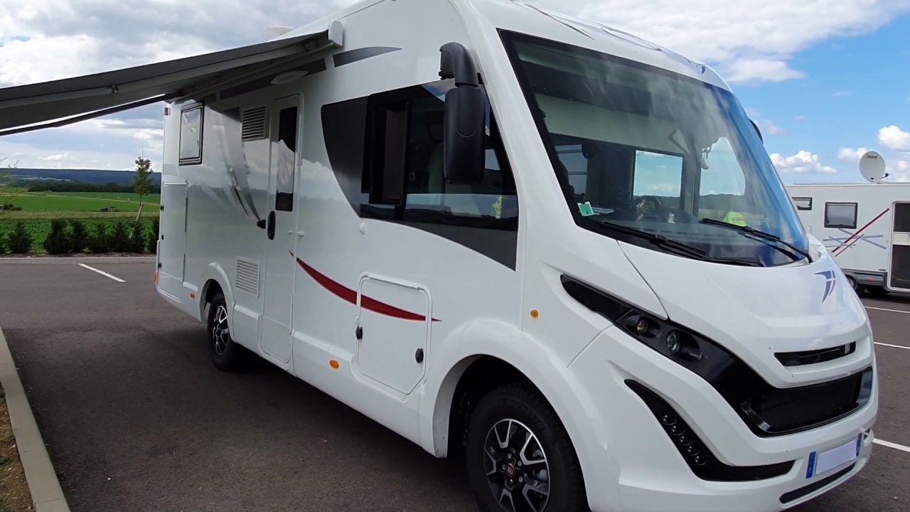 CAMPING-CAR MC LOUIS NEVIS 872 / BVA / 180 CV / 4 PL CG / 4 PL LIT / PILE LITH 210 AH / CONV 3000 W.
