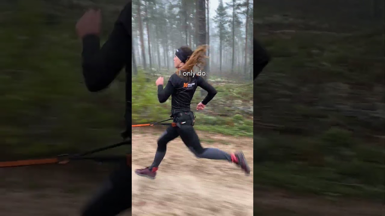 How does a CANICROSS WORLD CHAMPION Tessa TRAINS her dogs? 🐕🏃💨