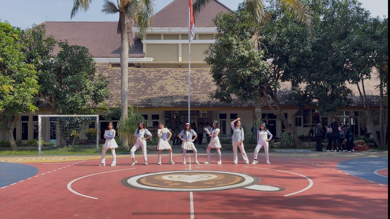 MoneyBillS - Demo Ekskul SMA NEGERI 10 MALANG BABY MONSTER- FOREVER
