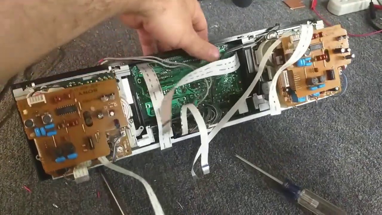 Service attempt of Sony tc-wr820a dual cassette deck.