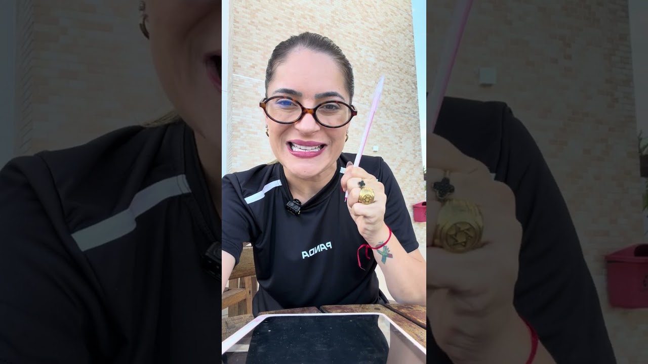 Eles foi jogar rosas 🌹 no  mar e tua intenção 