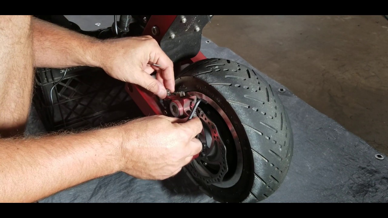 NANROBOT RS7 Hydraulic brake adjustment. Electric scooter how to.