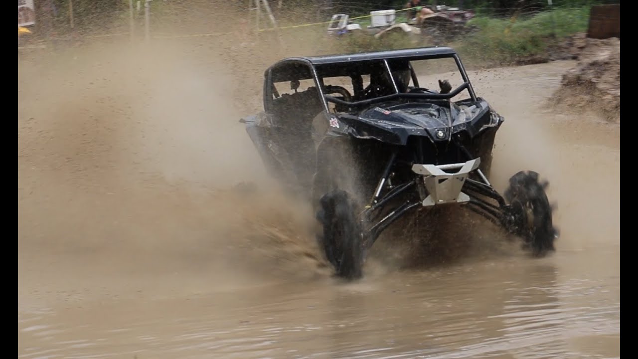 UTV CRAZY TURBO MUD RACING!