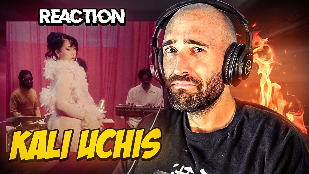 KALI UCHIS,  PESO PLUMA - IGUAL QUE UN ANGEL [FIRST REACTION]