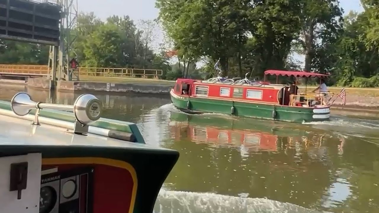 Piloting a Houseboat on the Erie Canal, Part One