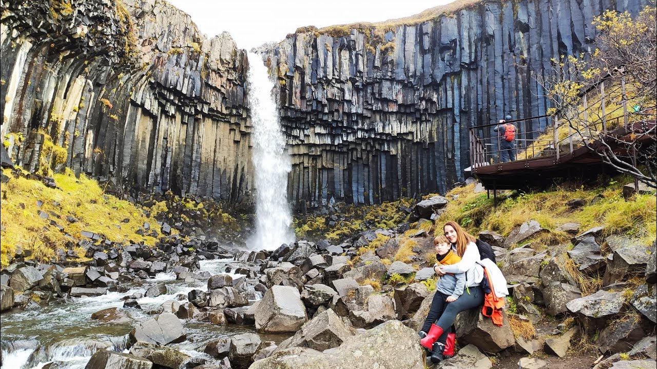 Skaftafell: The calm before the storm. Svartifoss.