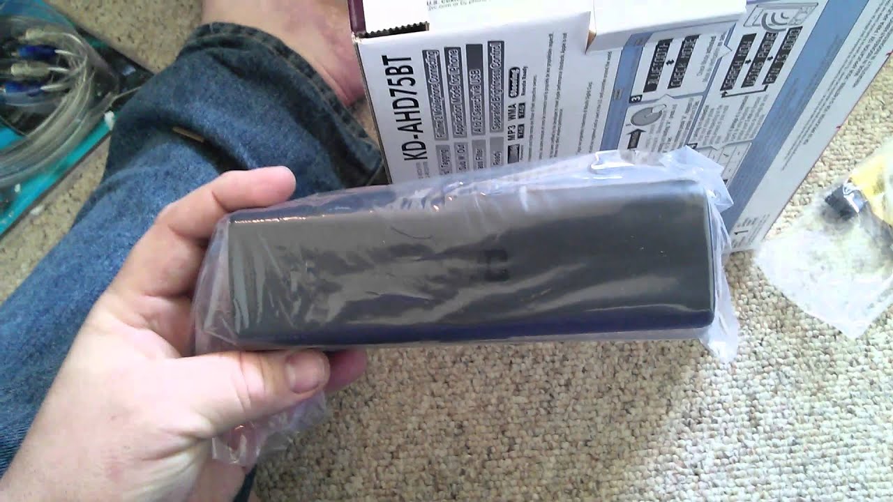 Unboxing of JVC Arsenal KD-AHD75BT