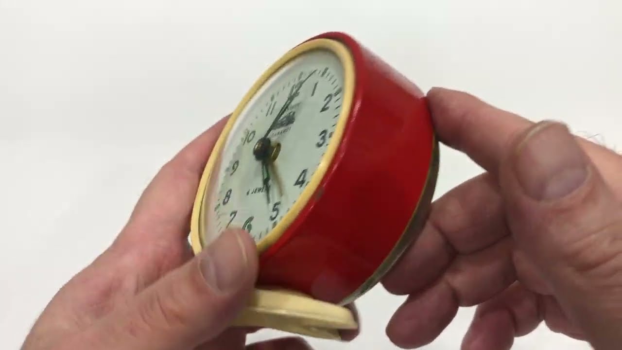 Antika Serkisof USSR Masa Saati