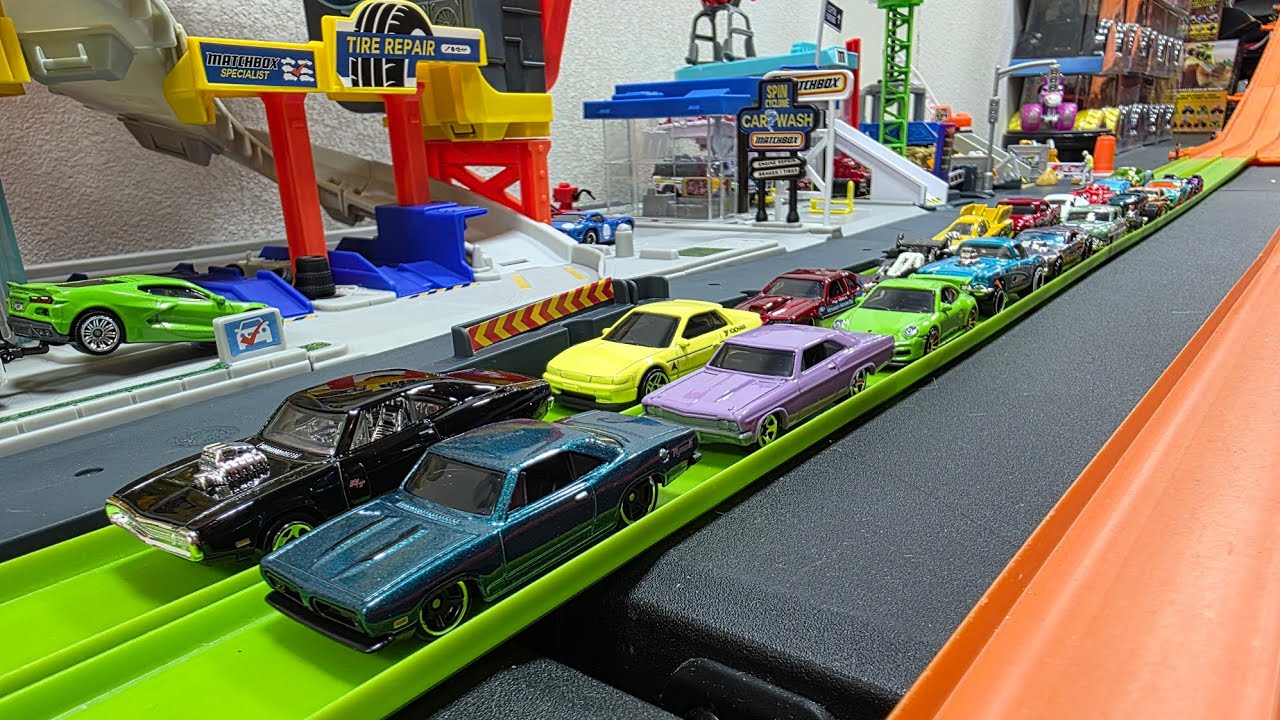 Зрелище «Король горы Hot Wheels»! Часть 3 из 4 — Гонки на литых моделях автомобилей