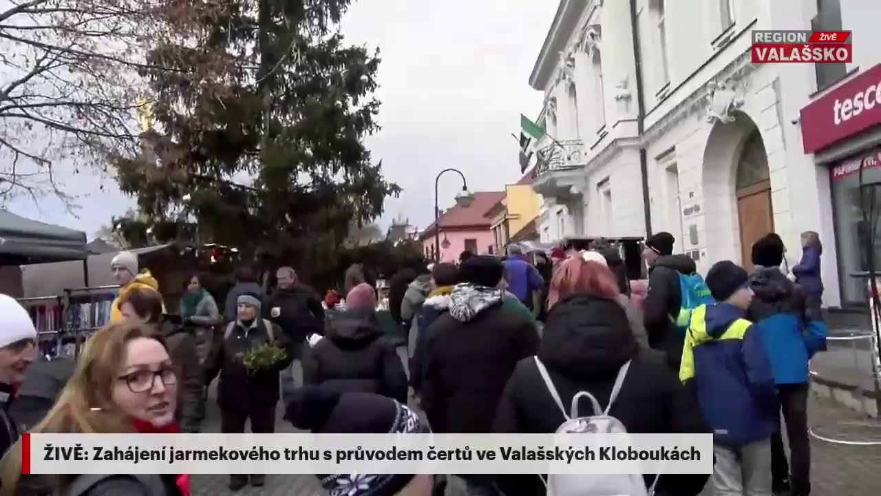 ŽIVĚ: Zahájení jarmekového trhu s průvodem čertů ve Valašských Kloboukách