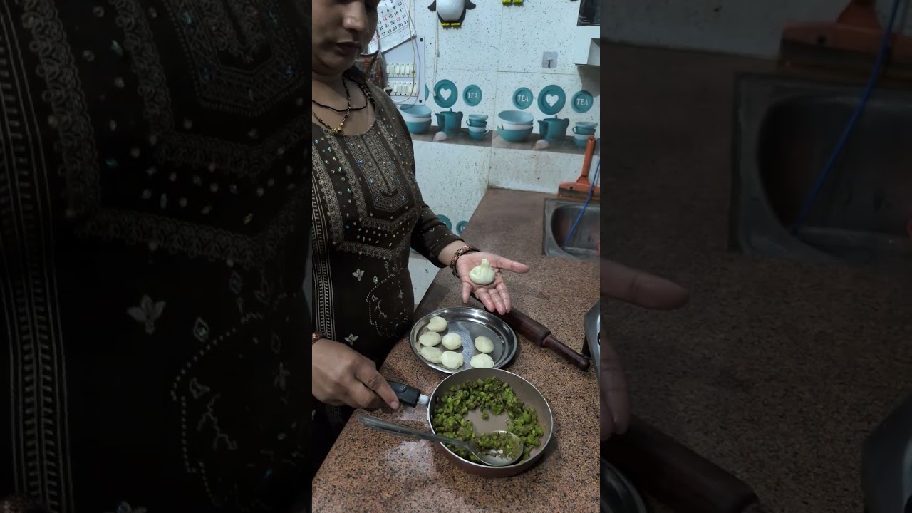 Khasta kachaudi matar ki 5 minut mein taiyar ho gai#food# cooking#recipe#enjoying# bhukad