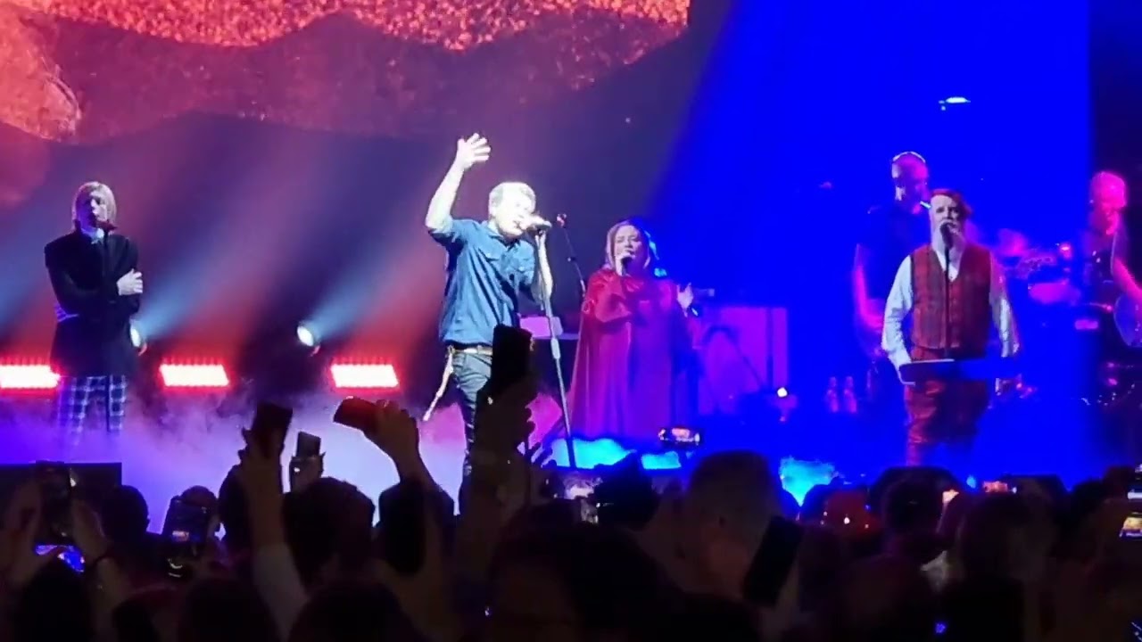 Kelly Family ❤️.. Ihre  traumhafte  Weihnachts - Party 👍  am 27.11.22  in München Olympiahalle ...