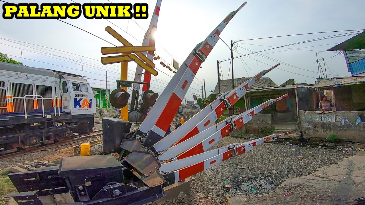 UNIK !! DOUBLE Palang Kereta Api LANGKA Jadi Kaya Kipas JPL 85A Jl Prof. Moch Yamin