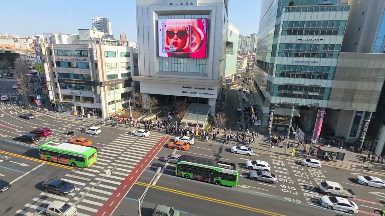 2/21 15:30 Hongdae — Crowded Saturday Afternoon to Night ｜ 弘大 — 擁擠週六午後至夜晚