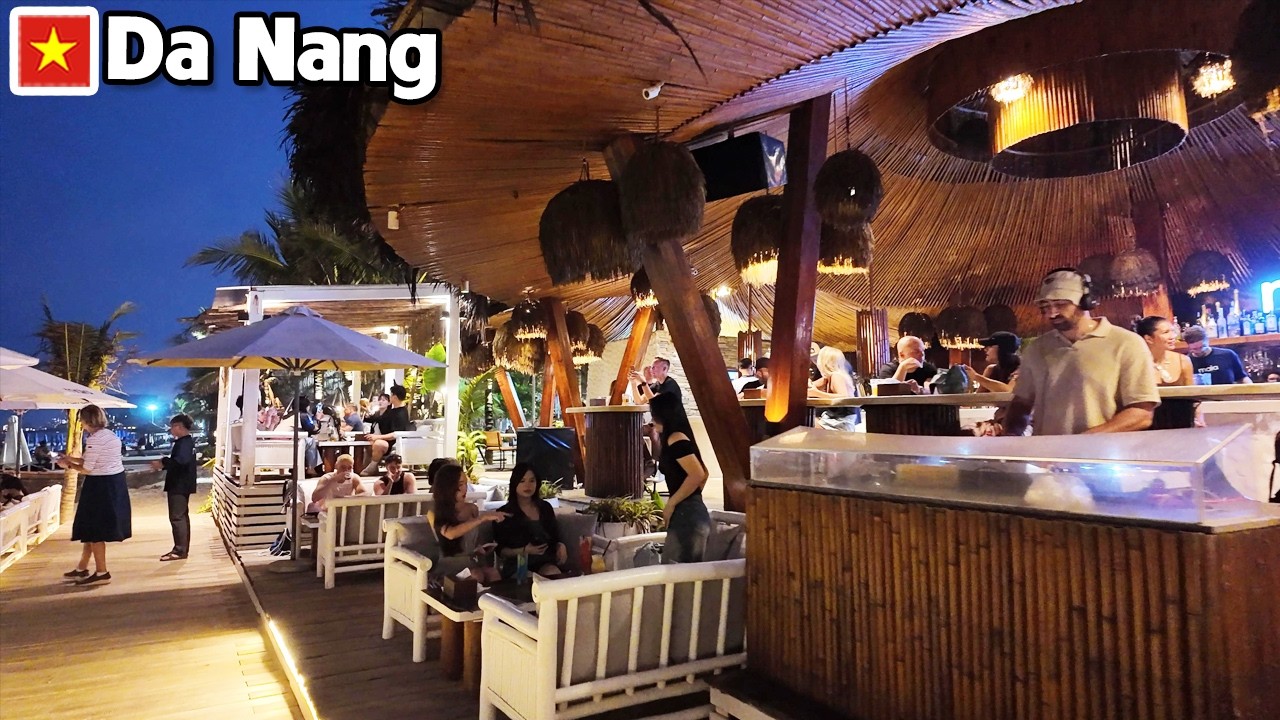 DA NANG VIETNAM 2026 My Khe Beach at Night The Real Scenes and Atmosphere Tourist Don't Expect