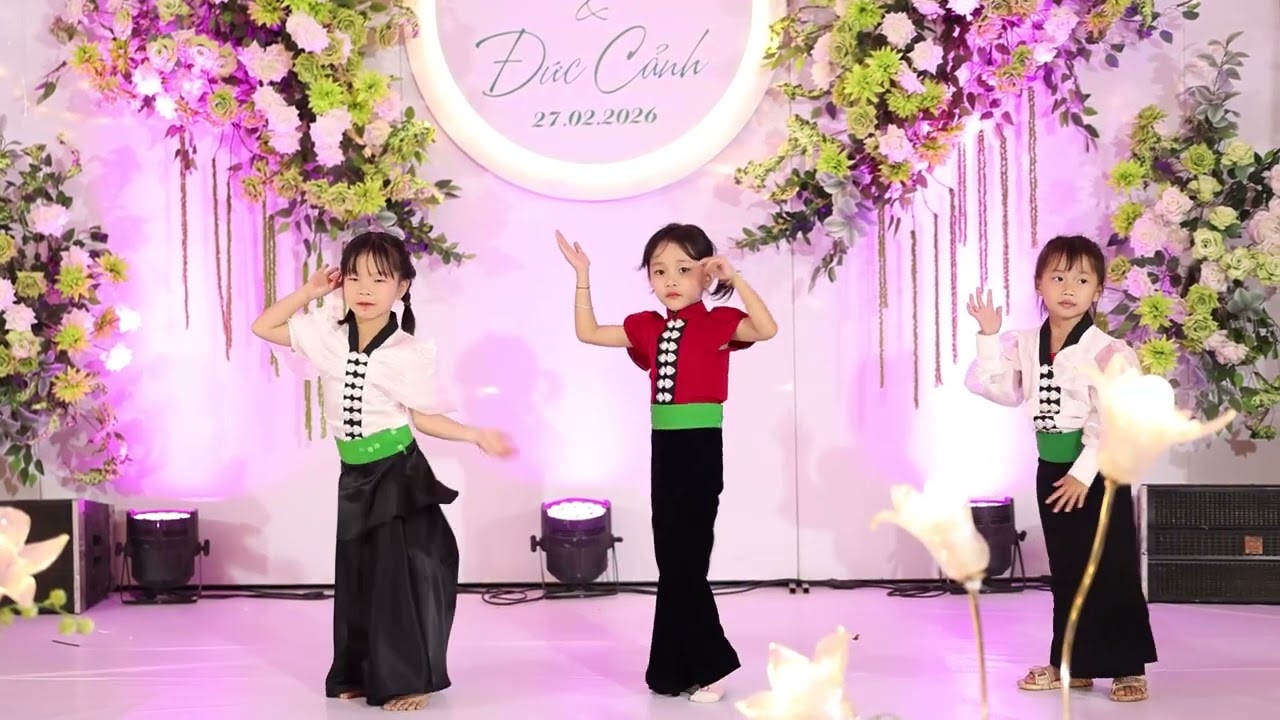 Tiếng Khèn mùa ban nở phiên bản nhí cực cute