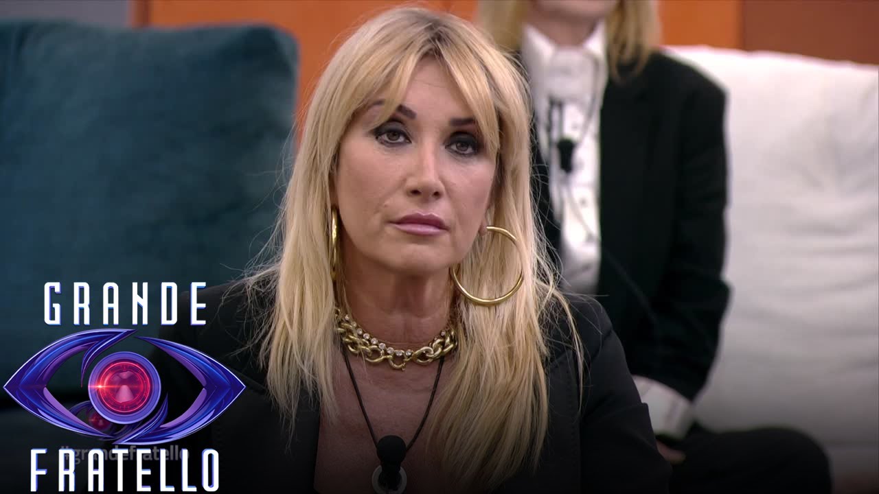Grande Fratello - Simona Tagli dalla parte di Beatrice Luzzi