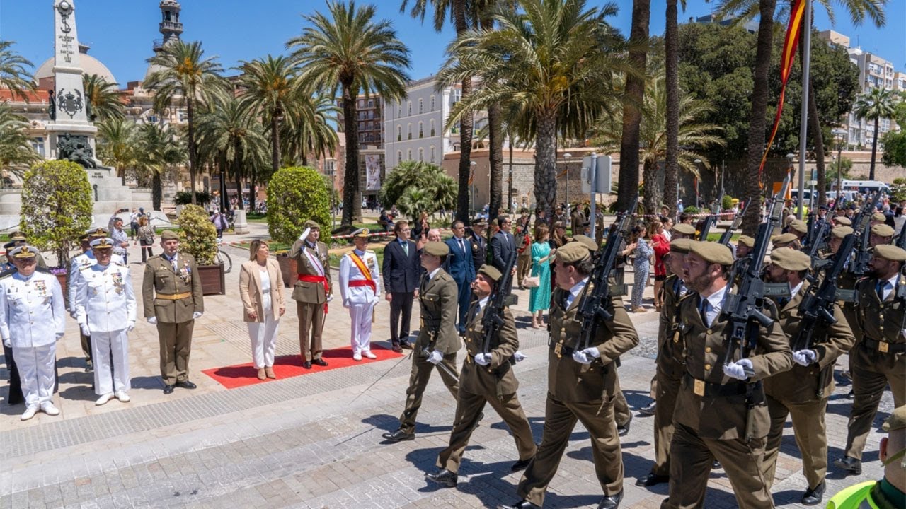 Cartagena conmemora el 2 mayo con un acto militar en el puerto