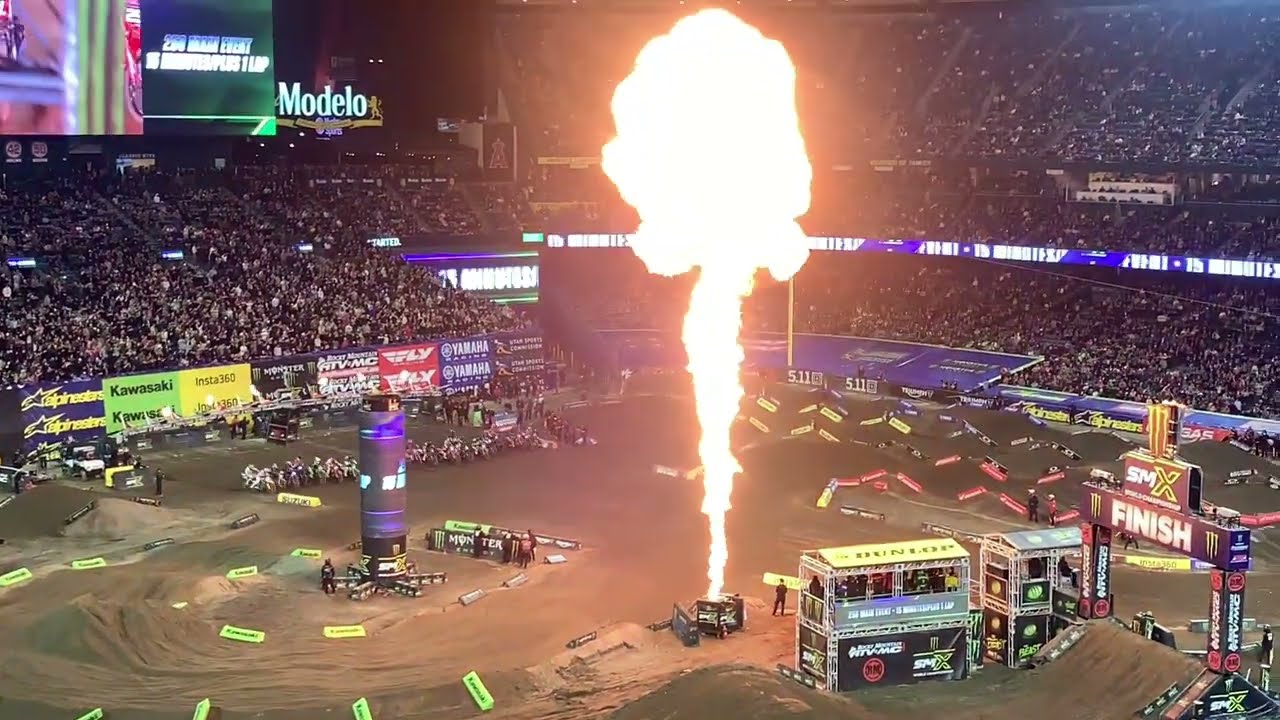 250 Main Event Highlights (Crowd Reaction) Anaheim 2 #Supercross Raw Footage 2026