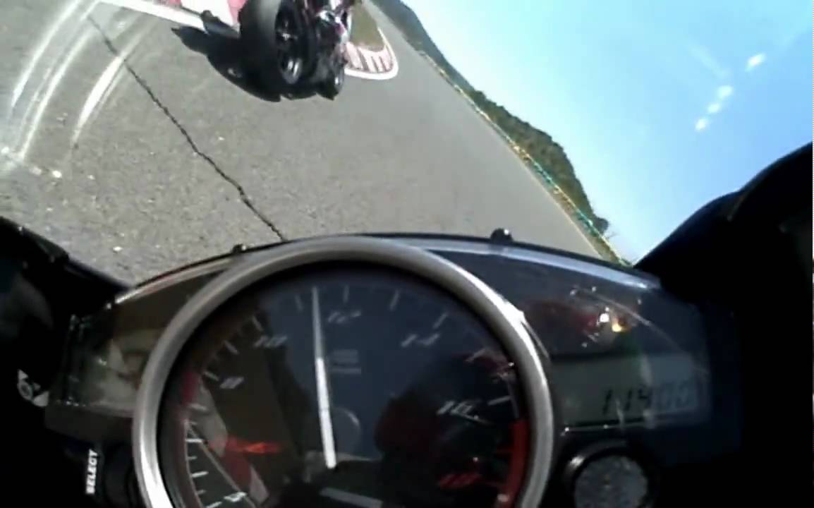 Oswald Othmar Rijeka Battle Yamaha R6 vs. Ducati 1098