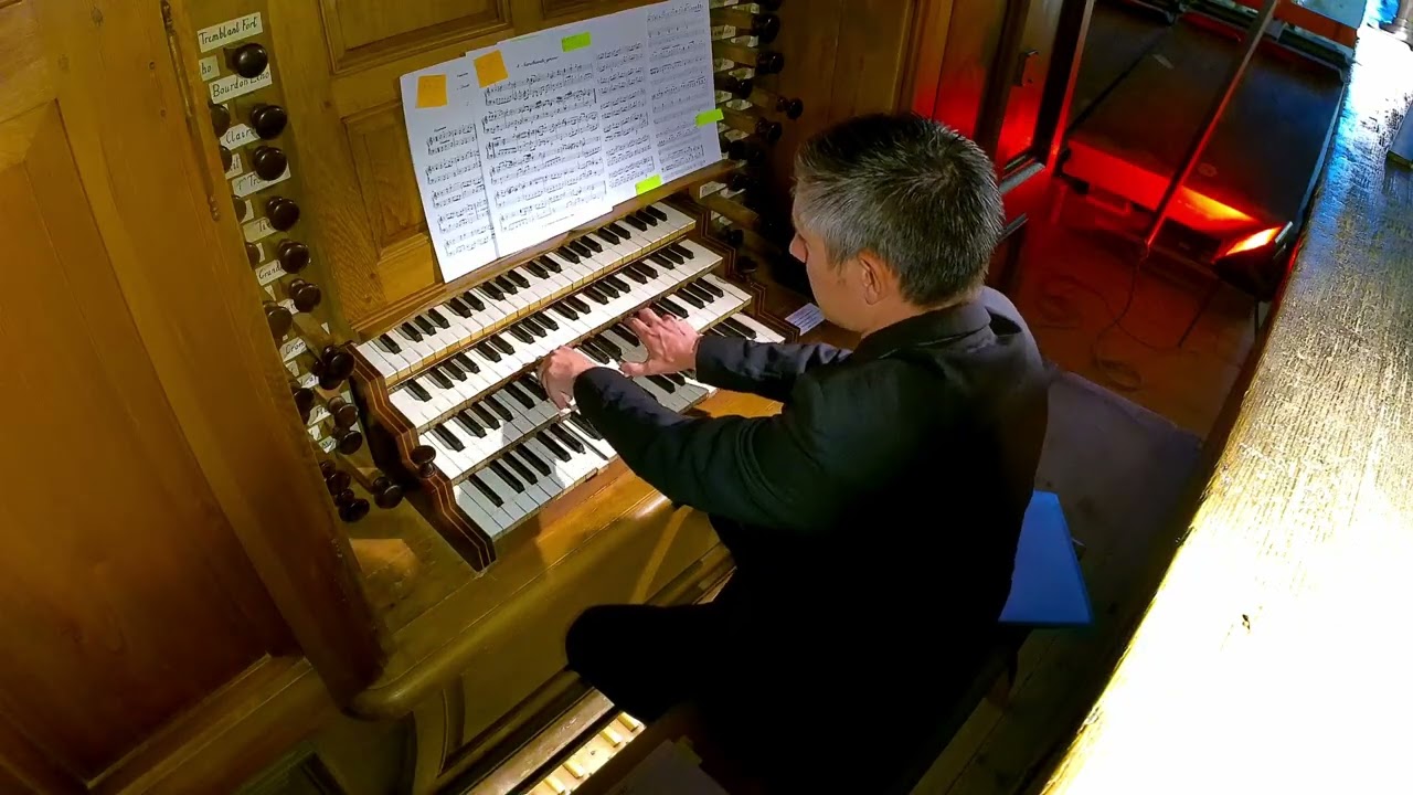 François Couperin - Sarabande grave des Concerts Royaux, F. Deschamps à l'orgue de La Chaise-Dieu