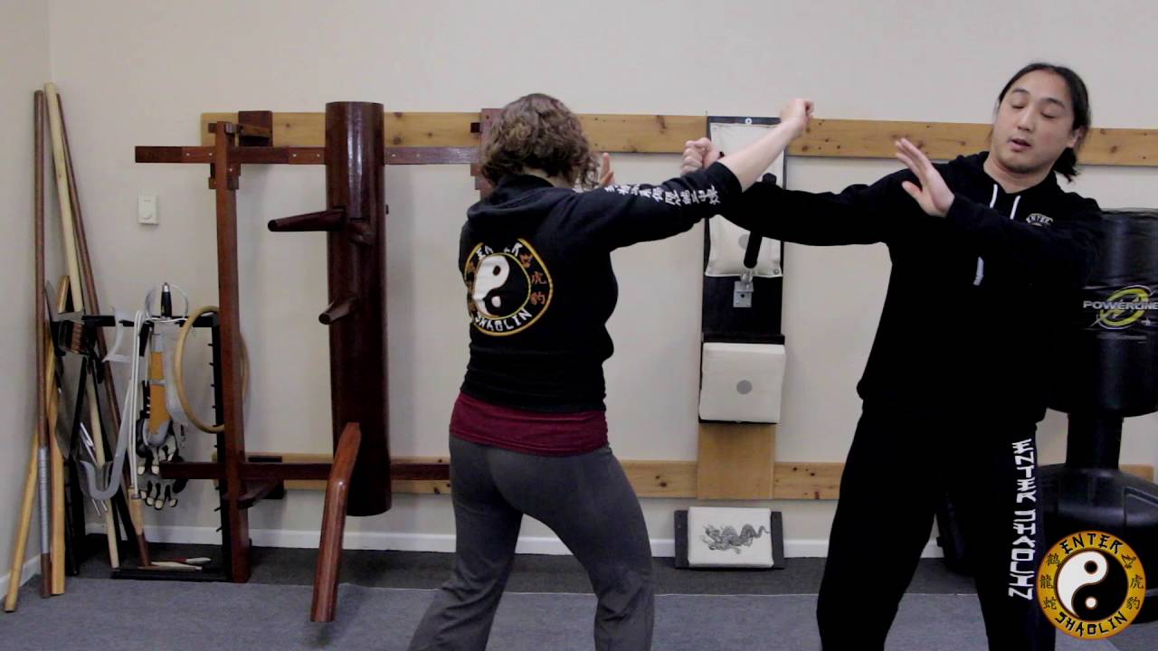 Sifu's Corner Dealing With Over The Top Punches and Upper Cuts Using Wing Chun
