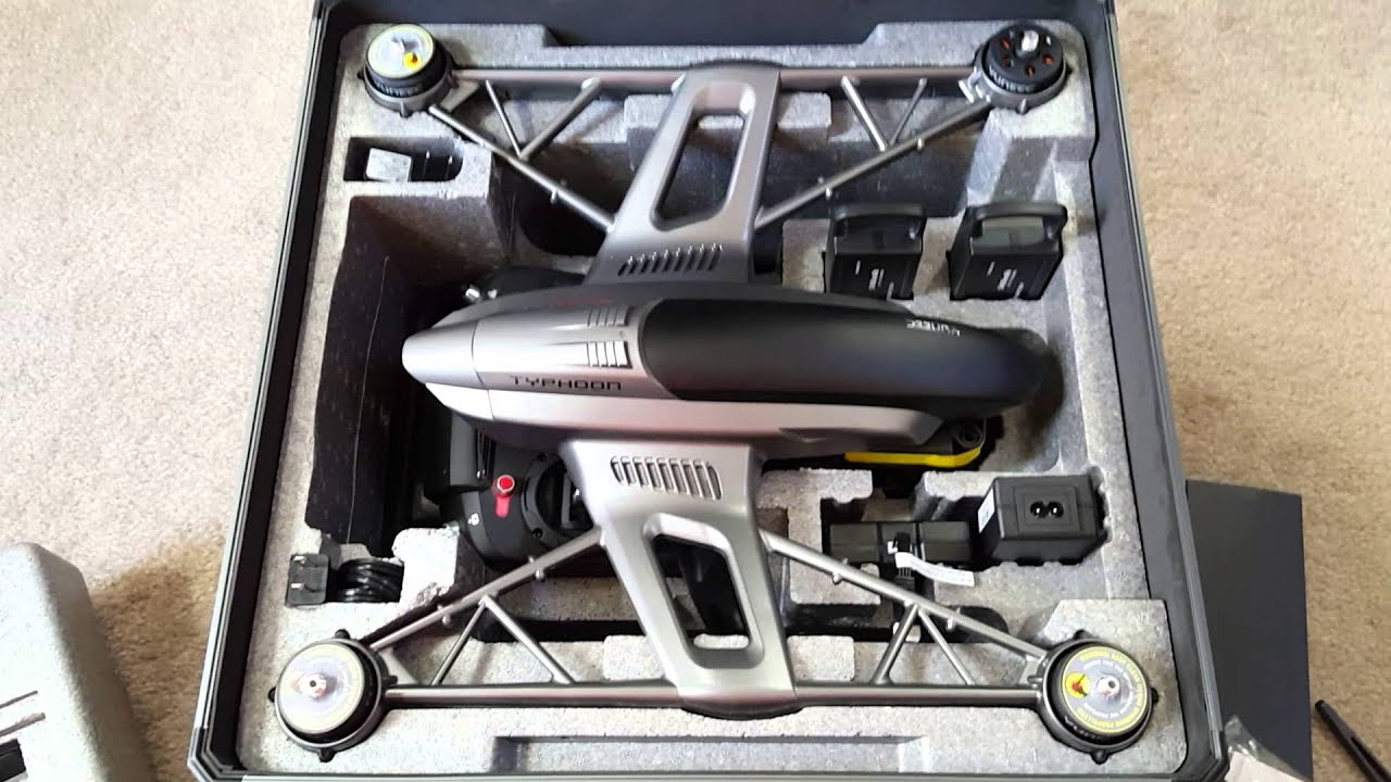Yuneec Typhoon Q500 4K Video Drone Unboxing