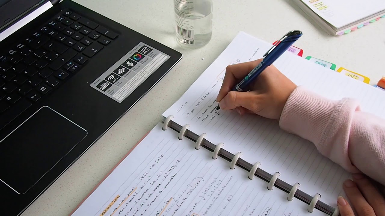 Estude comigo l Como eu estudo no intercâmbio l Usando meu caderno inteligente