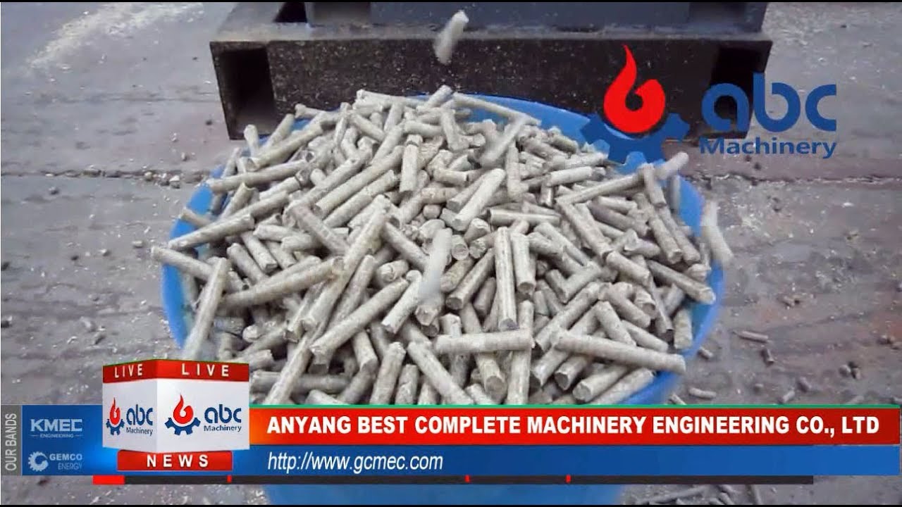 Making Sawdust Pellets with Diesel Engine Wood Pellet Mill
