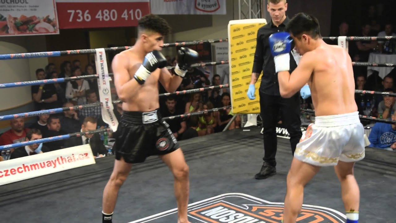 2015-Večer bojovn&iacute;ků thajsk&eacute;ho boxu Jesenice -C.M.T.A. Nguen Tomik CZ vs Hamza Haji NL