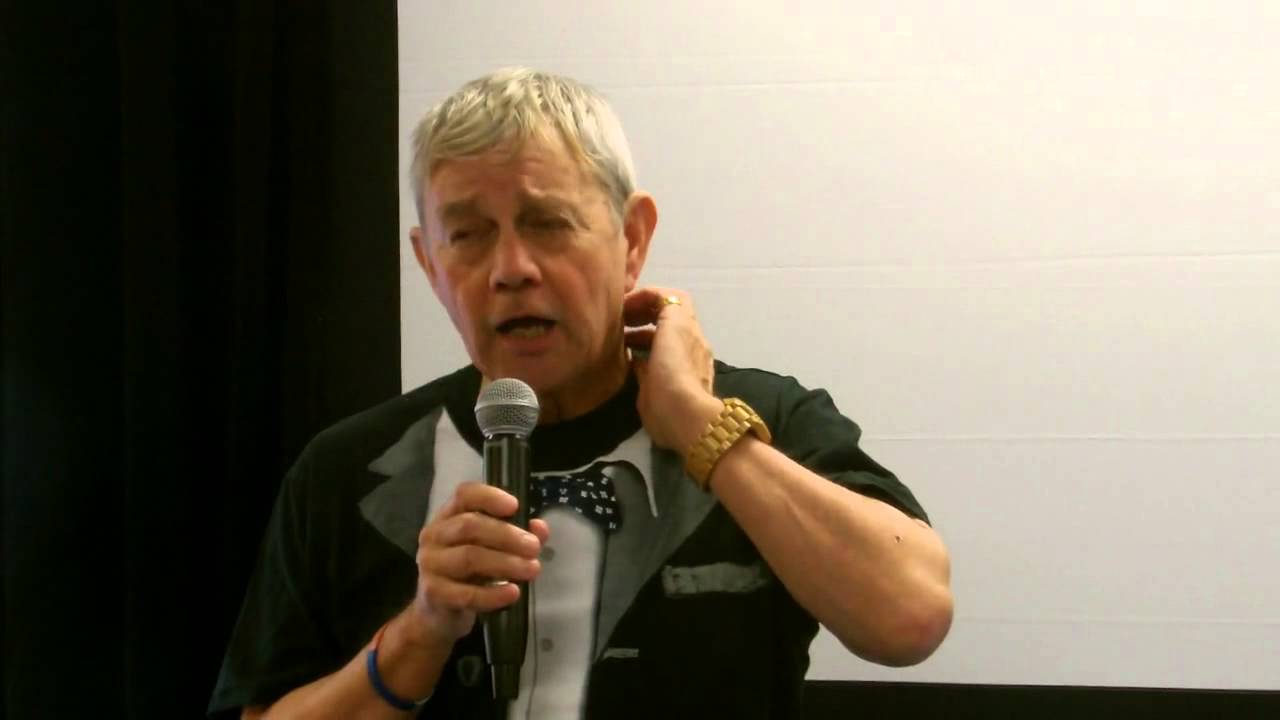 Frazer Hines at Armageddon Wellington