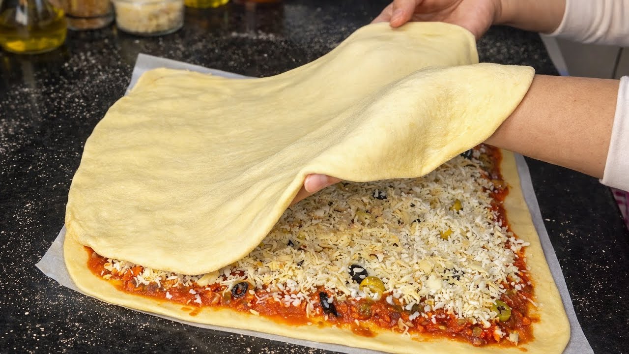 سهلت عليك بلا ما تخمي فطيرة بحجم عائلي كتجي رائعة قطنية حشوة جدا بسيطة وسهلة ولذيذة 👌😋
