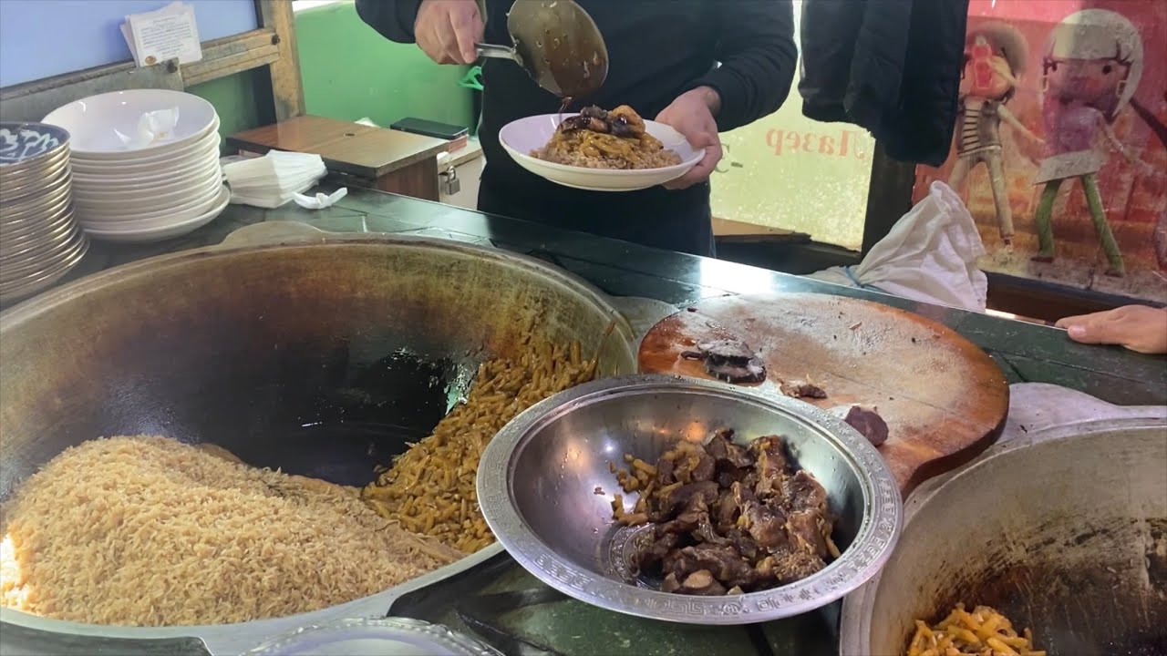 Узбекистан! Наманган! Купили малину, зашли в отличную чайхану, кушаем плов и шашлык