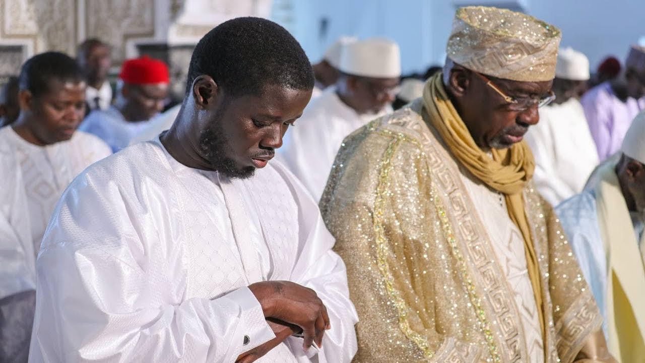 🔴 DIRECT | Tabaski 2025 : Prière à la Grande Mosquée de Dakar avec le Président Diomaye Faye