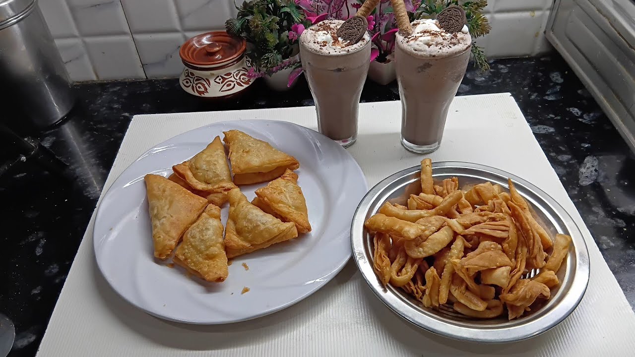 Tasty Aloo Pattij ki Recipe 😋 😍👌cold coffee ki recipe 😍😋
