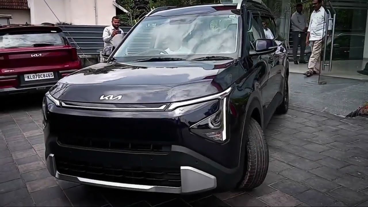 KIA CARENS CLAVIS | Imperial Blue