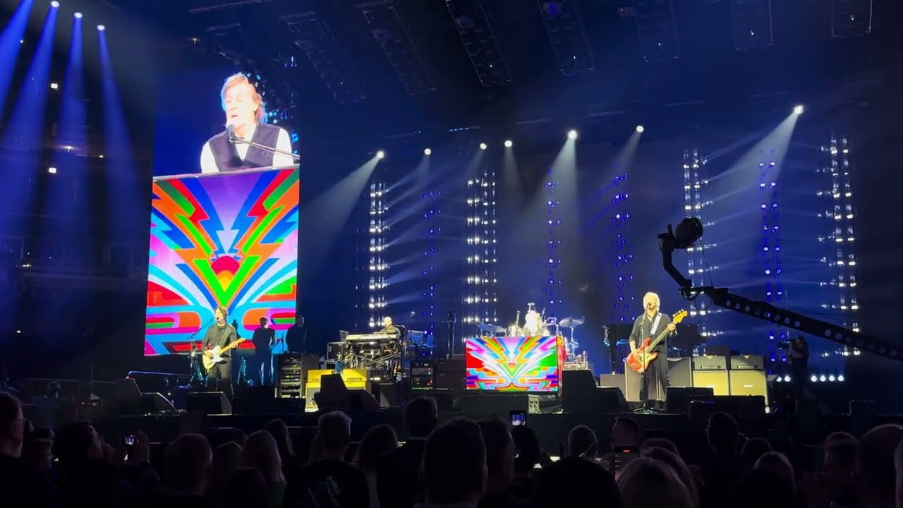 Paul McCartney Hey Jude - Live Concert 11/25/2025 at United Center in Chicago Illinois - BEATLES!