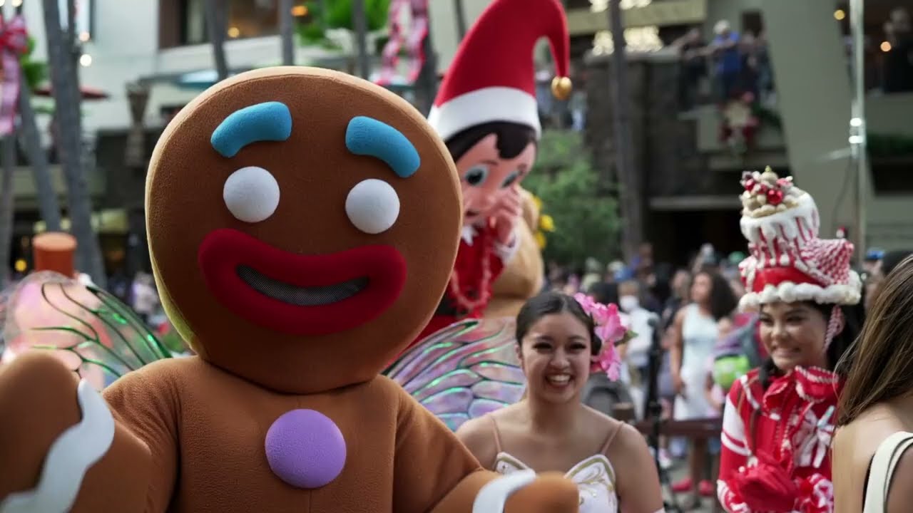 2022 Royal Hawaiian Center's Holiday Event