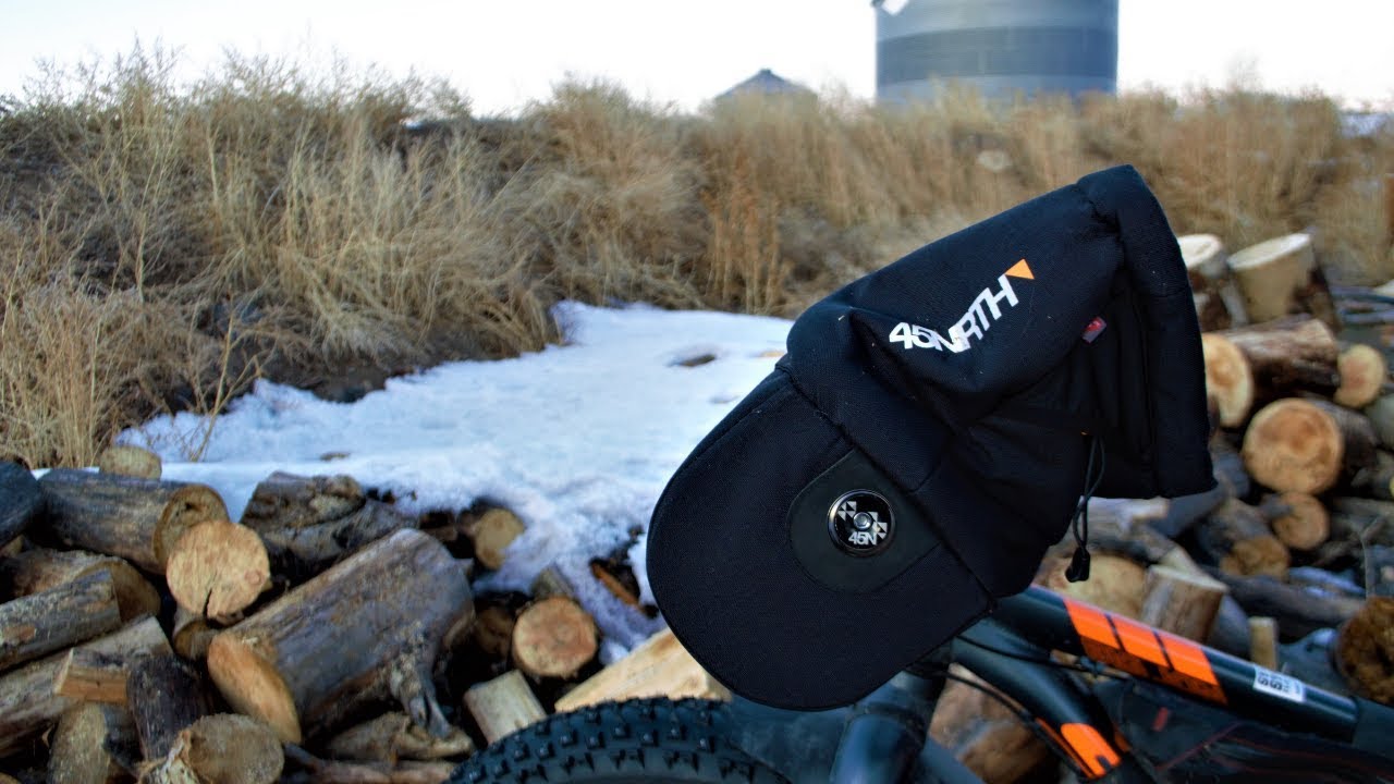 How I keep my hands warm below 0F degrees! - 45NRTH Cobrafist Review