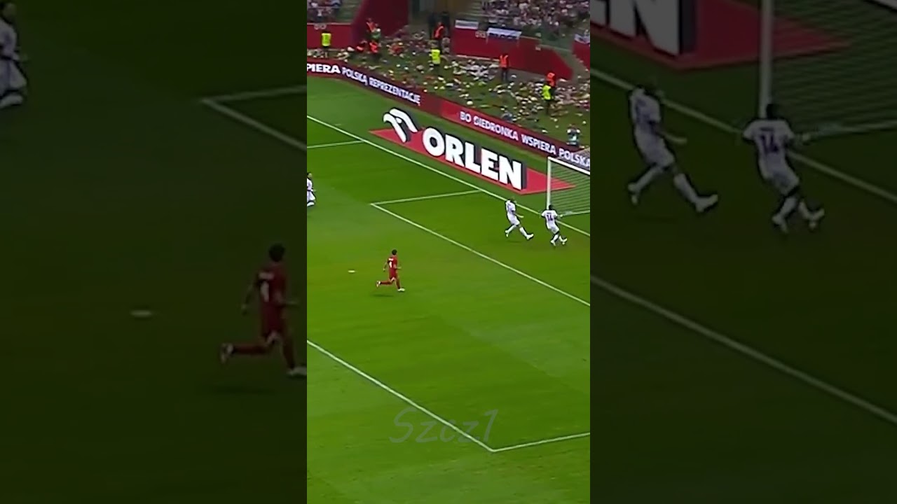 Ależ wyjście Szczęsnego 🔥🇵🇱 #uratował #bestsaves #football #gk #amazing  #bramkarz #best #polska #1