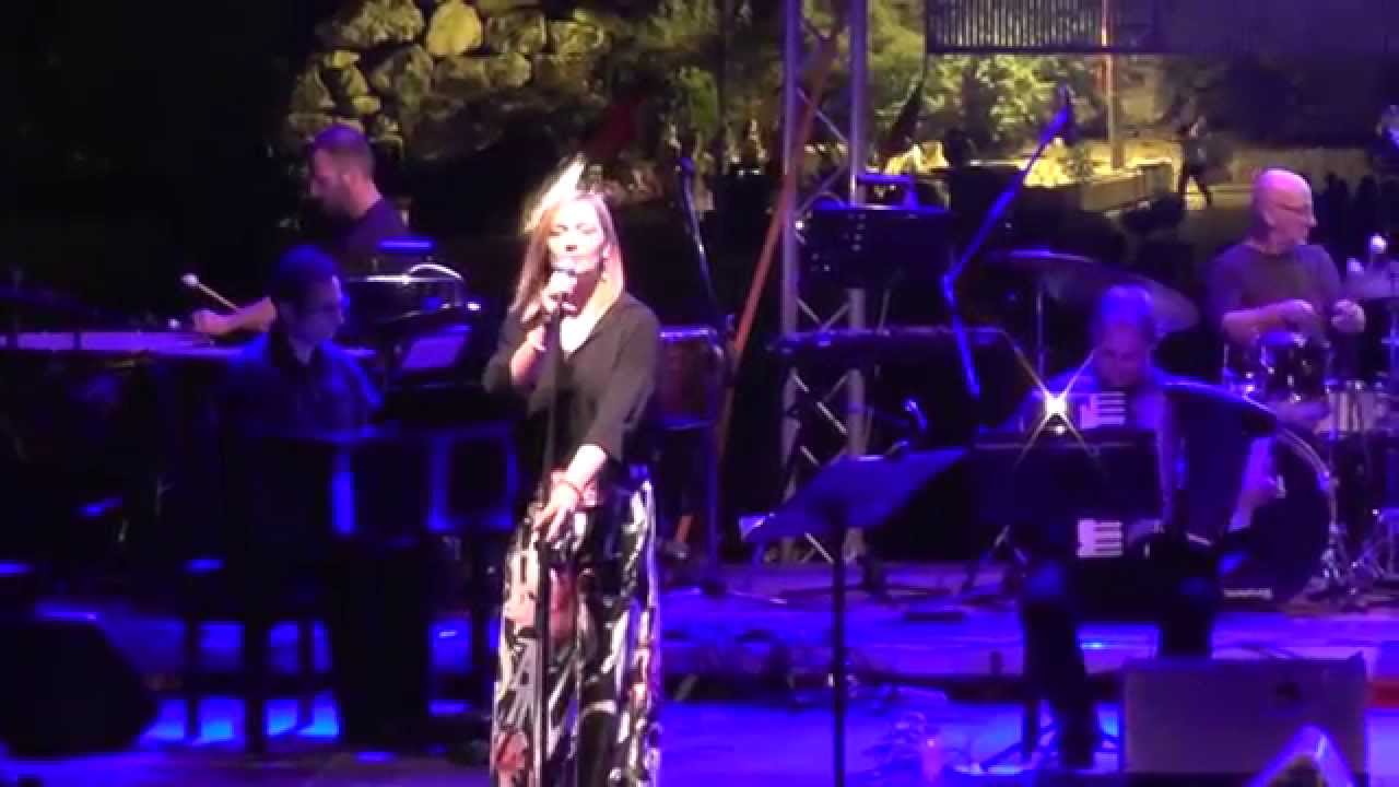 Όμορφη πόλη-Ρίτα Αντωνοπούλου-Θέατρο πέτρας- 3/6/2015