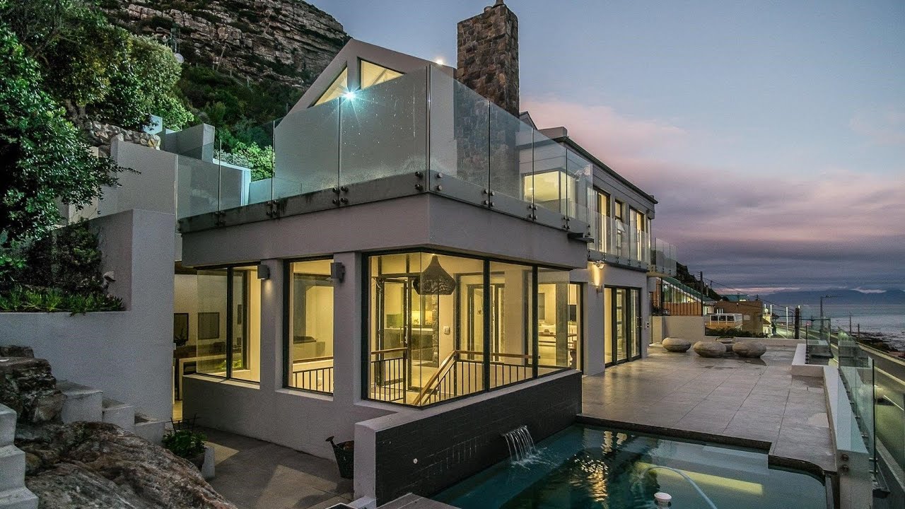 House Tour : Main Road - Kalk Bay