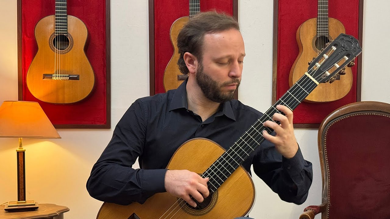 Pietro Locatto plays Julia Florida (Barcarola) by Agustín Barrios Mangoré on a 1945 Gerardo Lozano