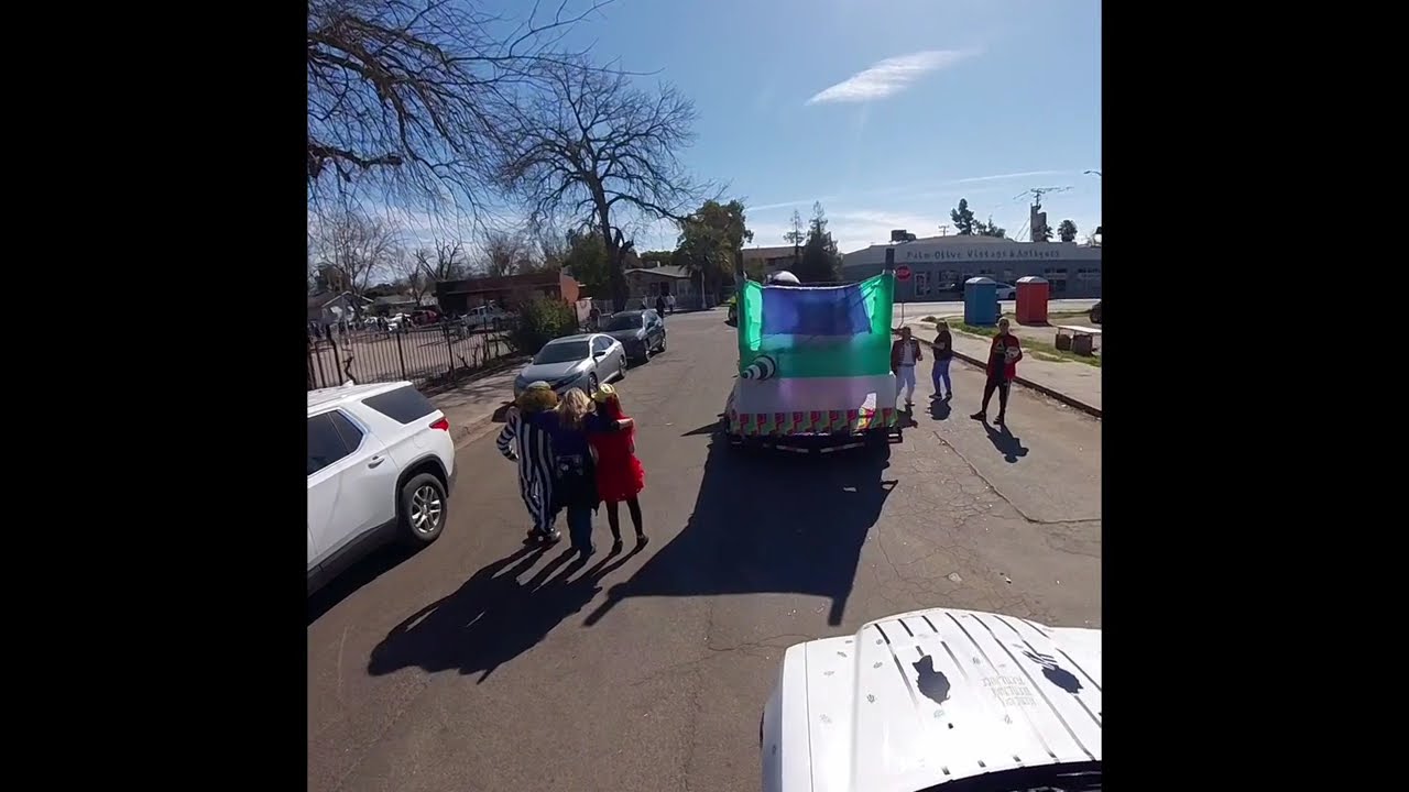 Mardi Gras Fresno parade