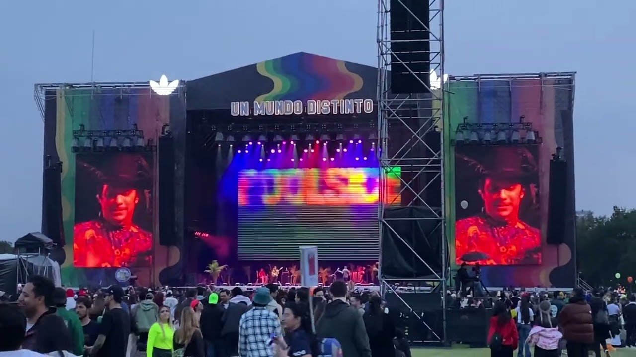 Poolside - Harvest Moon (Neil Young cover) (Estéreo Picnic 2024)