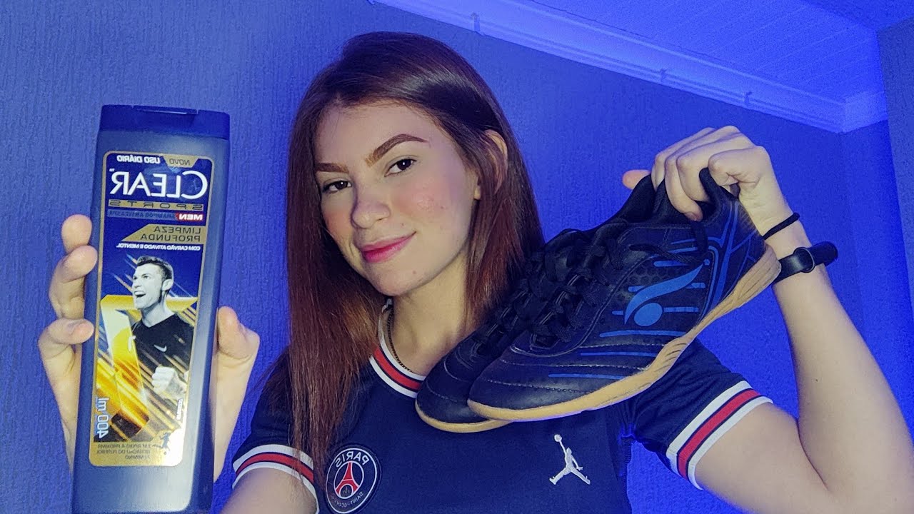 ASMR NAMORADA TE PREPARANDO PRA UMA PARTIDA DE FUTEBOL ⚽ - Ruiva ASMR