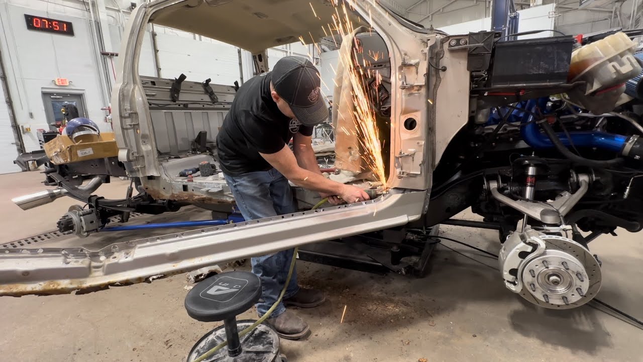 The Ultimate Diesel Makeover! Restoring A 20 Year Old Rusty Duramax