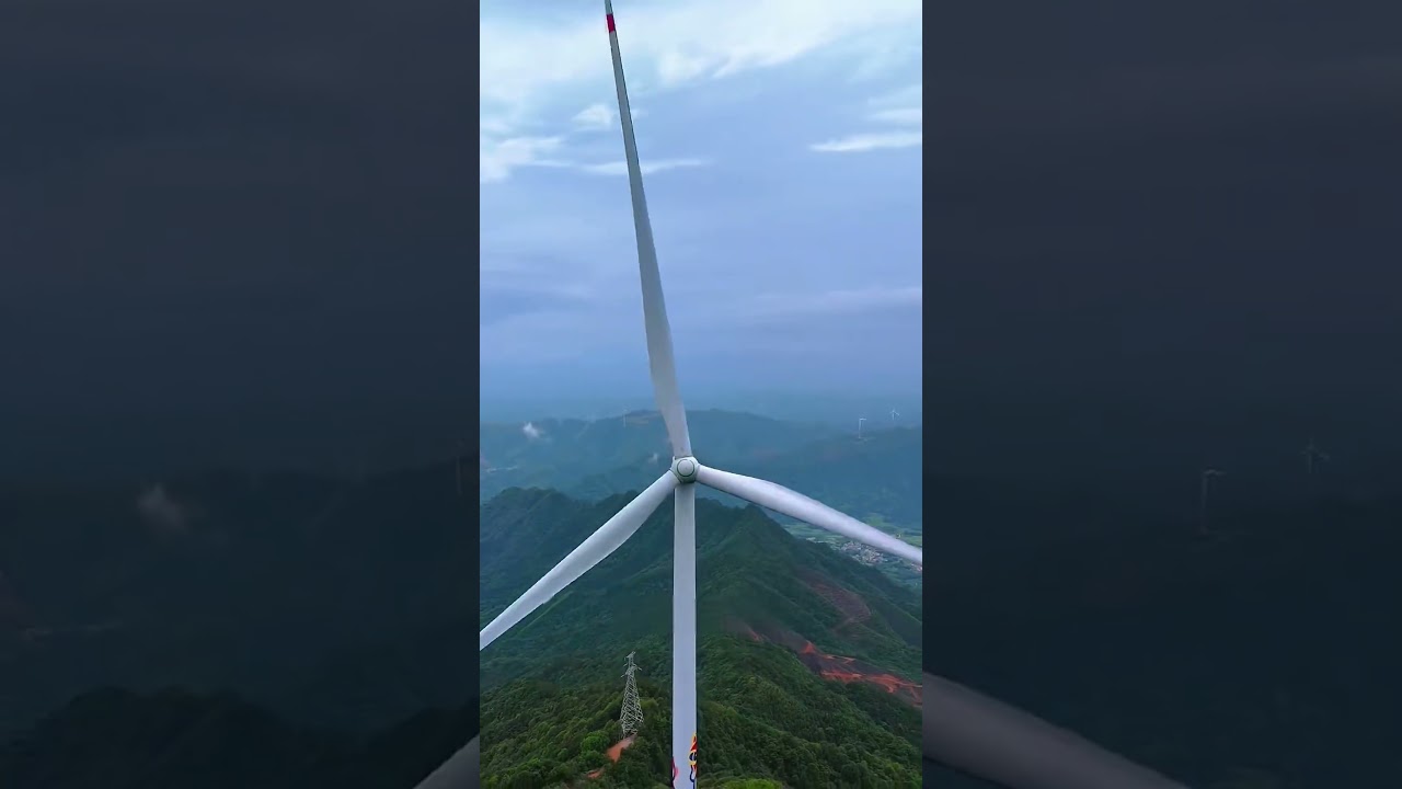 Sie halten Windr&auml;der instand