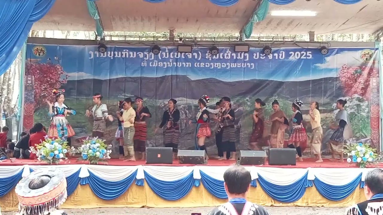 Sib xeem nyob ນໍ້າຖ້ວມ pt. 2